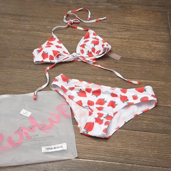 ROMWE Other - BNWTs 🍓🍓 Bikini